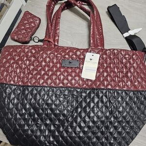 Quilted Two-Tone Tote Bag - Burgundy and Black